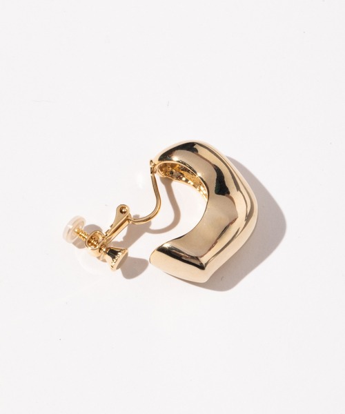 WCJ（ダブルシージェイ）の「ニュアンスフープイヤリング（イヤリング・レディース・ゴールド/シルバー・FREE）」の4枚目の写真