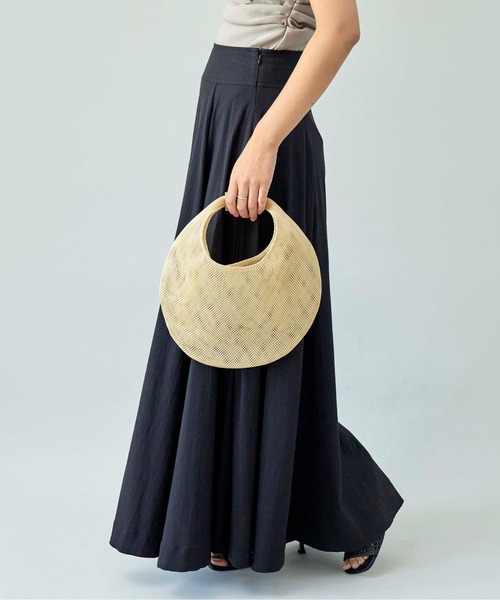 LE VERNIS（ル・ベルニ）の「LE VERNIS(ル・ベルニ)Mesh round bag S（ハンドバッグ・レディース・レッド/ライム/ベージュ/ブラック・FREE）」の3枚目の写真