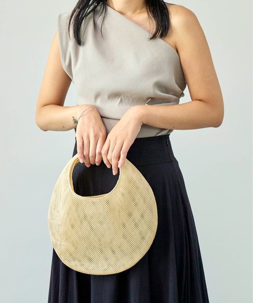 LE VERNIS（ル・ベルニ）の「LE VERNIS(ル・ベルニ)Mesh round bag S（ハンドバッグ・レディース・レッド/ライム/ベージュ/ブラック・FREE）」の15枚目の写真