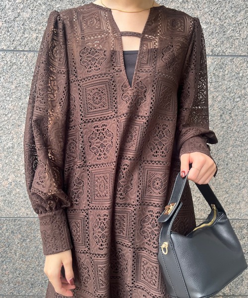 セール】ブロックレースボリュームスリーブスリットワンピース