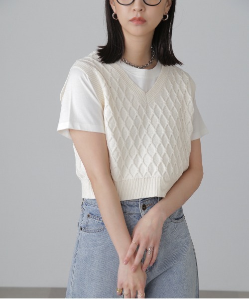 FREE'S MART（フリーズマート）の「Vネックニットベスト（ベスト・レディース・ライトグリーン/ブラック/オフホワイト・FREE）」の15枚目の写真