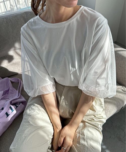 feepur(フェピュール)の「チュールバルーンスリーブTee(Tシャツ/カットソー・レディース・オフホワイト/ブラック/オートミール・MEDIUM)」の2枚目の写真