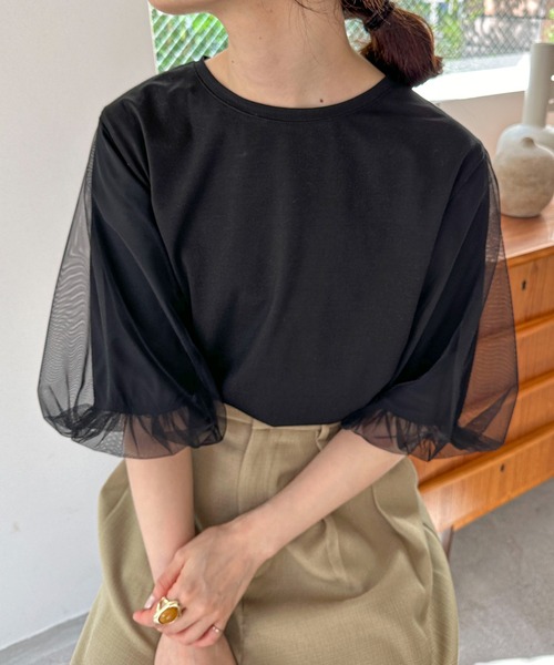 feepur(フェピュール)の「チュールバルーンスリーブTee(Tシャツ/カットソー・レディース・オフホワイト/ブラック/オートミール・MEDIUM)」の3枚目の写真