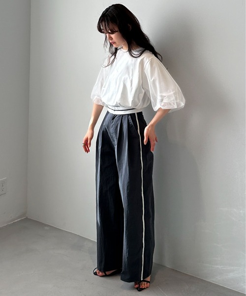 feepur(フェピュール)の「チュールバルーンスリーブTee(Tシャツ/カットソー・レディース・オフホワイト/ブラック/オートミール・MEDIUM)」の12枚目の写真