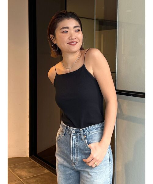 Ungrid（アングリッド）の「パット付きスクエアキャミソール（キャミソール・レディース・アイボリー/ブラック/グリーン・FREE）」の5枚目の写真