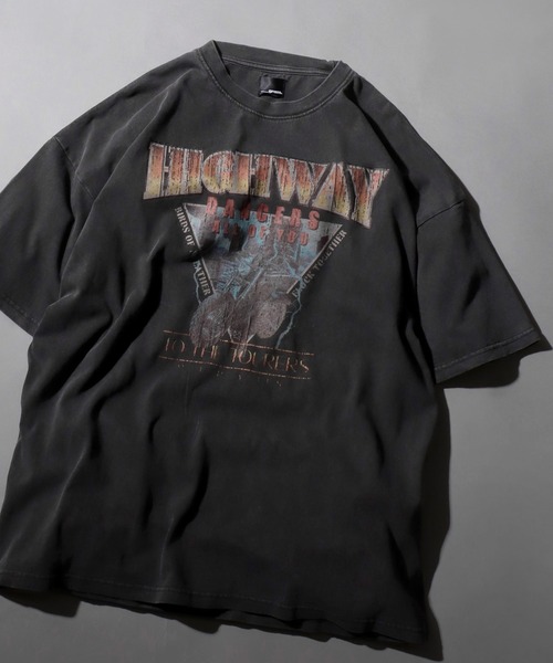 SITRY(シトリー)の「Pigment Graphic T-shirt/オーバーサイズ ピグメント加工 ヴィンテージライク ロックプリント 半袖Tシャツ レディース メンズ(Tシャツ/カットソー・メンズ・チャコール/グレー系その他/ブラック/ブラック系その他・L/M)」の3枚目の写真