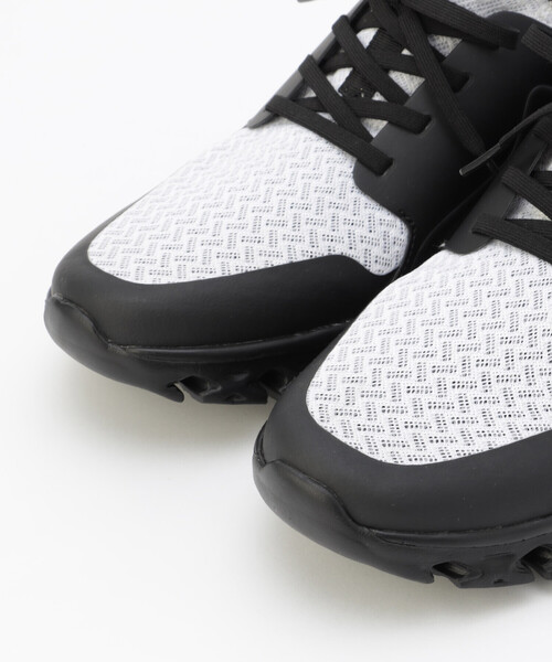 COMME CA ISM(コムサイズム)の「メッシュ スニーカー(スニーカー・メンズ・ホワイト/ブラック・27cm/26cm)」の6枚目の写真