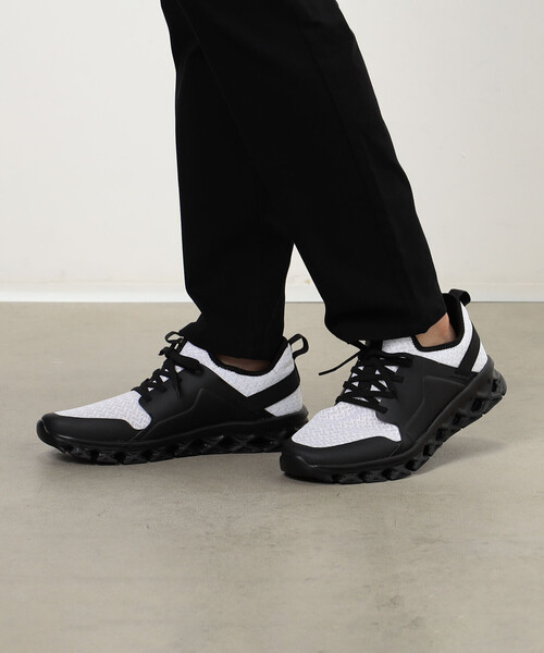 COMME CA ISM(コムサイズム)の「メッシュ スニーカー(スニーカー・メンズ・ホワイト/ブラック・27cm/26cm)」の11枚目の写真