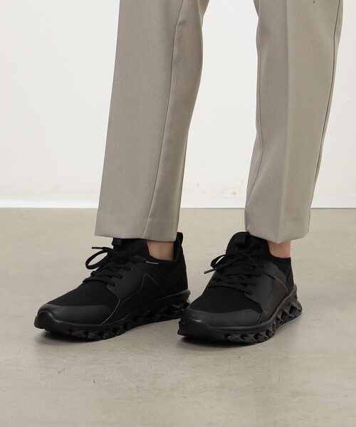 COMME CA ISM(コムサイズム)の「メッシュ スニーカー(スニーカー・メンズ・ホワイト/ブラック・27cm/26cm)」の12枚目の写真