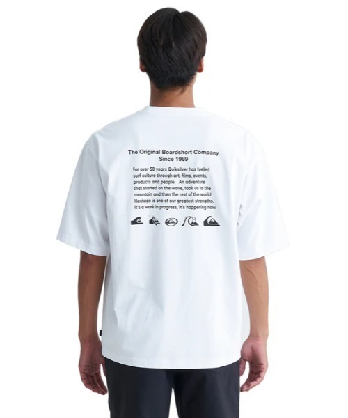 Quiksilver（クイックシルバー）の「HI STORY ST/クイックシルバーワンポイントロゴ半袖バックプリントTシャツ（Tシャツ/カットソー・メンズ・ホワイト/ブラック/ネイビー・LARGE/MEDIUM/X-LARGE/SMALL）」の6枚目の写真