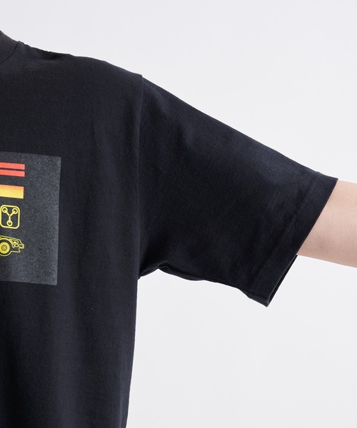 WHITE MOUNTAINEERING(ホワイトマウンテニアリング)の「【White Mountaineering / ホワイトマウンテニアリング】×BTTF T-SHIRT/バックトゥーザフューチャーTシャツ(Tシャツ/カットソー・メンズ・ブラック/ホワイト・1/2)」の13枚目の写真