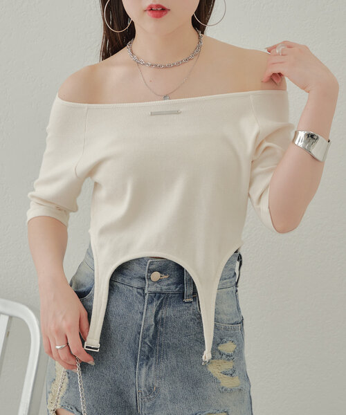 Chico（チコ）の「オフショルピグメントガーターT（Tシャツ