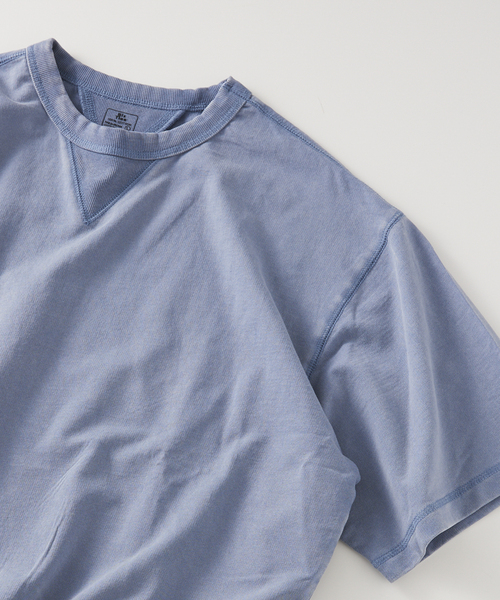 JOURNAL STANDARD relume（ジャーナルスタンダード　レリューム）の「ヴィンテージピグメント ライトスウェット Tシャツ（Tシャツ/カットソー・メンズ・ブラック/イエロー/ブルー/グリーン/ベージュ系その他/ブルー系その他・MEDIUM/LARGE）」の4枚目の写真
