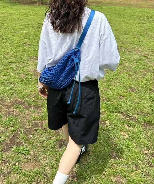 CIAOPANIC TYPY（チャオパニックティピー）の「【UNISEX】マクラメワンショルダーバッグ（ショルダーバッグ・メンズ・ベージュ/ブラック/ブルー・ONE SIZE）」の3枚目の写真