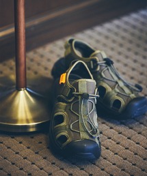 UNIVERSAL OVERALL（ユニバーサルオーバーオール）の「【WEB限定】UNIVERSAL OVERALL   "UO32" サンダル（サンダル）」