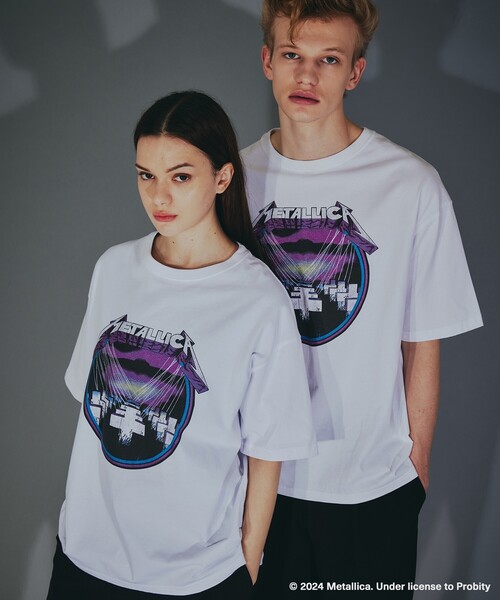 tk.TAKEO KIKUCHI(ティーケータケオキクチ)の「◆【EXCLUSIVE】オーバーサイズ バンドTシャツ(Tシャツ/カットソー・レディース・ホワイト系1/ブラック/ブラック系/ホワイト・03/02)」の2枚目の写真