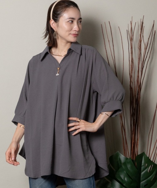 MHBG TOKYO(エムエイチビージートーキョー)の「オープンカラースキッパーシャツ モチーフ付き(シャツ/ブラウス・レディース・イエロー/マスタード/グリーン系その他/レッド/グリーン/チャコールグレー/ブラック・FREE)」の1枚目の写真