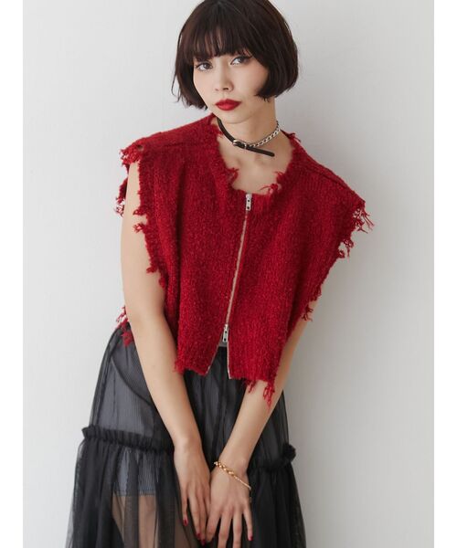 jouetie(ジュエティ)の「ダメージヘム2WAYZIPベスト(ベスト・レディース・ブラック/ブルー/オフホワイト/レッド・MEDIUM)」の6枚目の写真