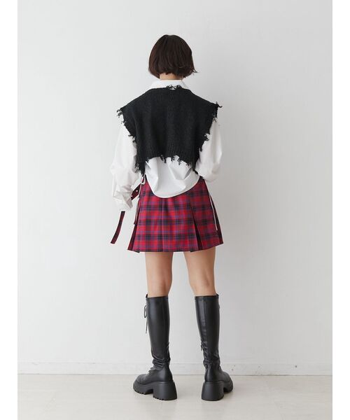 jouetie(ジュエティ)の「ダメージヘム2WAYZIPベスト(ベスト・レディース・ブラック/ブルー/オフホワイト/レッド・MEDIUM)」の17枚目の写真