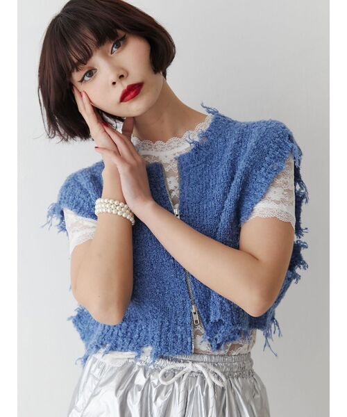 jouetie(ジュエティ)の「ダメージヘム2WAYZIPベスト(ベスト・レディース・ブラック/ブルー/オフホワイト/レッド・MEDIUM)」の19枚目の写真