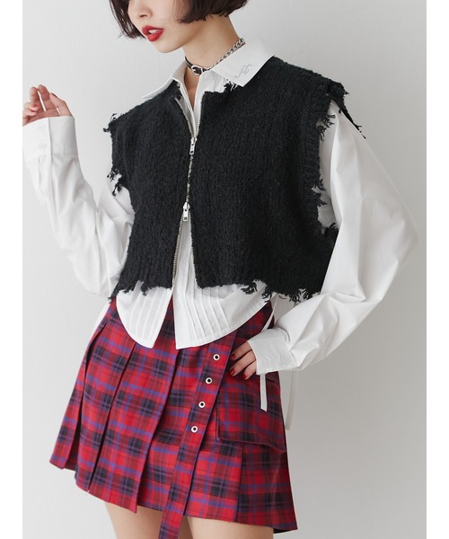 jouetie(ジュエティ)の「ダメージヘム2WAYZIPベスト(ベスト・レディース・ブラック/ブルー/オフホワイト/レッド・MEDIUM)」の2枚目の写真