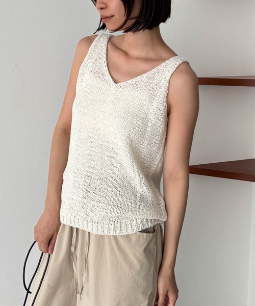 CANAL JEAN（キャナルジーン）の「El mar　オープンネックサマーニットタンク（タンクトップ・レディース・アイボリー/ベージュ/ブラック・ONE SIZE）」の4枚目の写真