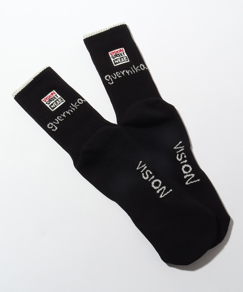 VISION STREET WEAR(ヴィジョンストリートウェア)の「【VISION STREET WEAR×guernika/ヴィジョンストリートウェア×ゲルニカ】ダブルネーム ロゴ ミドルスケーターソックス(ソックス/靴下・メンズ・ホワイト/ブラック・25~27cm/23~25cm)」の1枚目の写真