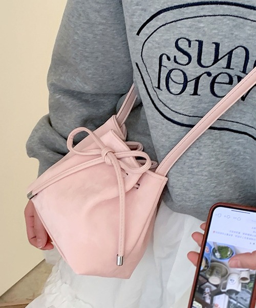 florist(フローリスト)の「スムースレザーリボンショルダーバック/巾着ポシェット(ショルダーバッグ・レディース・オフホワイト/ピンク/シルバー/ブラック・FREE)」の11枚目の写真