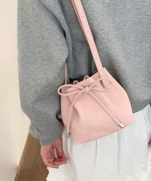 florist(フローリスト)の「スムースレザーリボンショルダーバック/巾着ポシェット(ショルダーバッグ・レディース・オフホワイト/ピンク/シルバー/ブラック・FREE)」の19枚目の写真