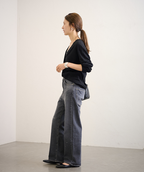 FRAMeWORK(フレームワーク)の「≪追加≫イタリアヤーン basic Vネックカーディガン(カーディガン/ボレロ・レディース・ベージュ/ブラック/ライトグレー・FREE)」の5枚目の写真