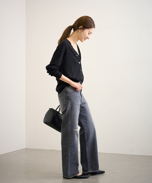 FRAMeWORK(フレームワーク)の「≪追加≫イタリアヤーン basic Vネックカーディガン(カーディガン/ボレロ・レディース・ベージュ/ブラック/ライトグレー・FREE)」の6枚目の写真