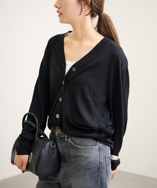 FRAMeWORK(フレームワーク)の「≪追加≫イタリアヤーン basic Vネックカーディガン(カーディガン/ボレロ・レディース・ベージュ/ブラック/ライトグレー・FREE)」の10枚目の写真