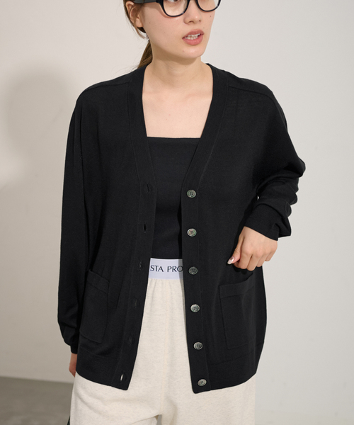 FRAMeWORK(フレームワーク)の「≪追加≫イタリアヤーン basic Vネックカーディガン(カーディガン/ボレロ・レディース・ベージュ/ブラック/ライトグレー・FREE)」の21枚目の写真