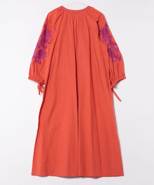 美品✨SARA MALLIKA CIN EMB LONG DRESS ワンピース sara mallika（サラ マリカ）の「C.LINEN BIG FLOWER EMB DRESS