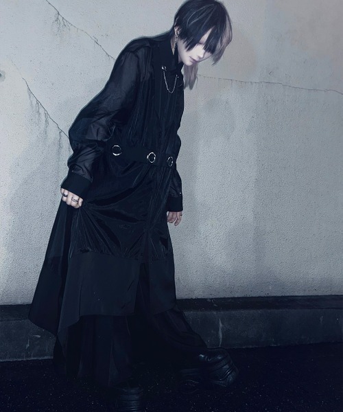ililil(イルイルイル)の「『ililil/イルイルイル』【深淵纏羽】オーガンジー切り替えハトメロングシャツ(シャツ/ブラウス・メンズ・ブラック・FREE)」の9枚目の写真