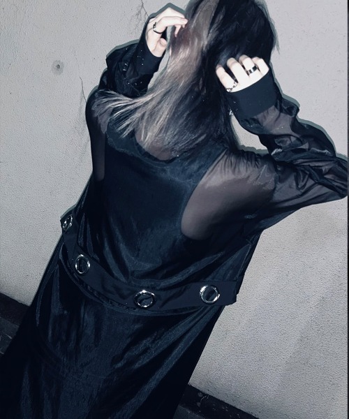 ililil(イルイルイル)の「『ililil/イルイルイル』【深淵纏羽】オーガンジー切り替えハトメロングシャツ(シャツ/ブラウス・メンズ・ブラック・FREE)」の3枚目の写真