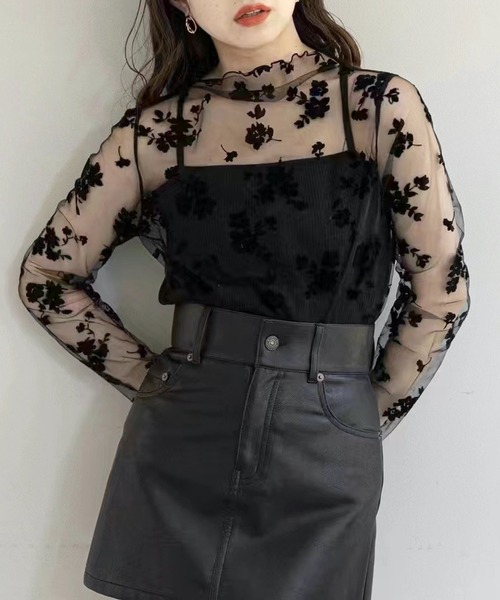 Chiina（チーナ）の「【Chiina】花柄シアー　ボトルネックトップス（その他トップス・レディース・A/B/C/D・FREE）」の2枚目の写真