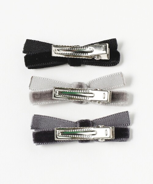 BEAMS BOY（ビームスボーイ）の「ミニ ベロア リボン 3P（ヘアピン・レディース・ブラック/ブルー/ピンク・ONE SIZE）」の4枚目の写真