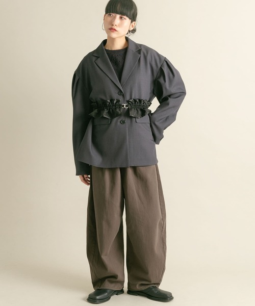 KBF（ケイビーエフ）の「フリルギャザーマルチストラップ（その他小物・レディース・アイボリー/ブラック・ONE）」の3枚目の写真