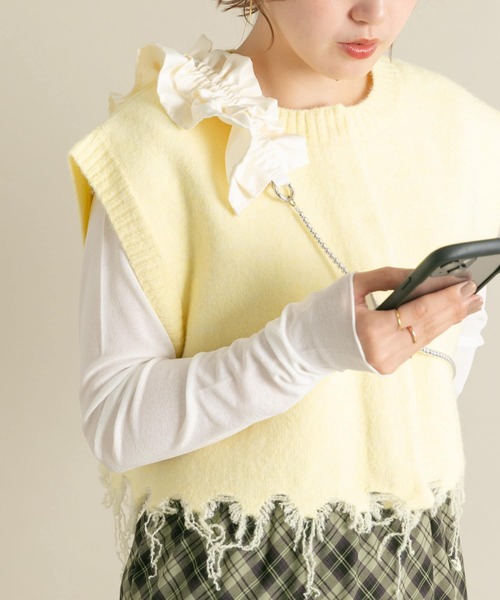 KBF（ケイビーエフ）の「フリルギャザーマルチストラップ（その他小物・レディース・アイボリー/ブラック・ONE）」の12枚目の写真