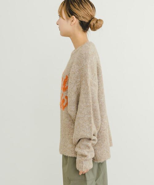 ITEMS URBANRESEARCH（アイテムズ アーバンリサーチ）の「ブークレロゴニットプルオーバー（ニット/セーター・レディース・ベージュ/グレー/ピンク・FREE）」の15枚目の写真