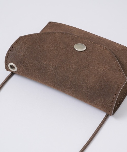 GIUNON（ジウノン）の「4way suede mini pouch / 4way スエードミニポーチ（ショルダーバッグ・レディース・ブルー/ブラック/ミント/ホワイト/ブラウン/ピンク・FREE）」の18枚目の写真