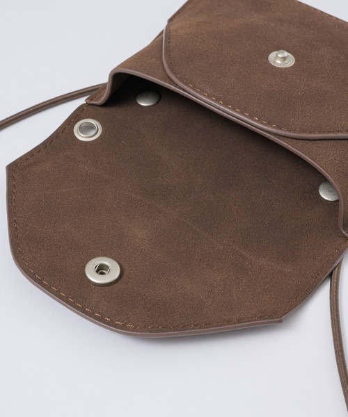 GIUNON（ジウノン）の「4way suede mini pouch / 4way スエードミニポーチ（ショルダーバッグ・レディース・ブルー/ブラック/ミント/ホワイト/ブラウン/ピンク・FREE）」の20枚目の写真