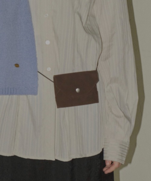 GIUNON（ジウノン）の「4way suede mini pouch / 4way スエードミニポーチ（ショルダーバッグ・レディース・ブルー/ブラック/ミント/ホワイト/ブラウン/ピンク・FREE）」の11枚目の写真