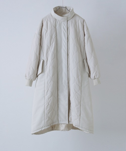 etoll.（エトル）の「キルティング切替オフラインロングコート（ダウンジャケット/コート・レディース・ブラック/アイボリー/カーキ・M）」の20枚目の写真