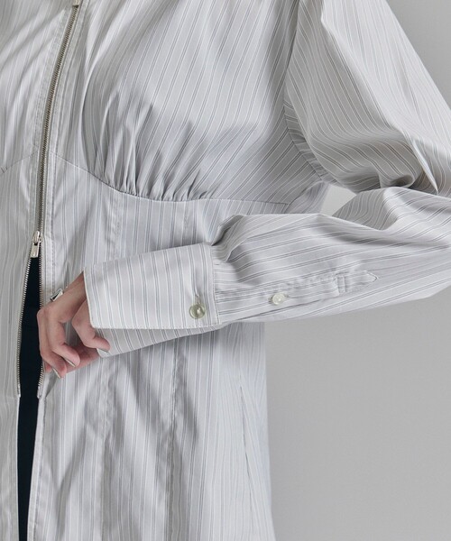 UNITED TOKYO（ユナイテッドトウキョウ）の「ジップアップスリムシャツ-ウォッシャブル-（シャツ/ブラウス・レディース・グレー/ブラック・FREE）」の18枚目の写真