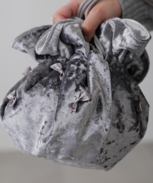 FREE'S MART(フリーズマート)の「◆プチリボン巾着バッグ(ハンドバッグ・レディース・グレー/ブラック・フリ-)」の1枚目の写真