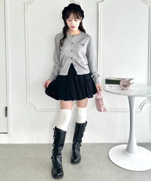 Loueme(ルエム)の「リボン刺繍ワンポイントカーディガン(カーディガン/ボレロ・レディース・グレー/ブラック/ライトブルー・FREE)」の9枚目の写真