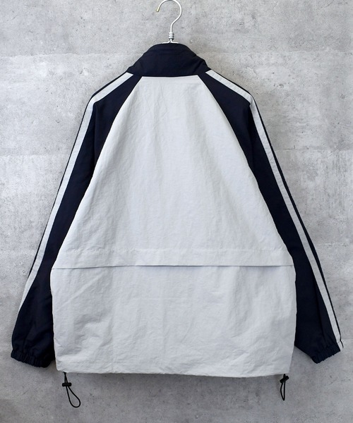 Ritzy(リッツィー)の「front embroidery raglan sleeves nylon jacket/フロント刺繍 ラグランスリーブ ナイロンジャケット レディース メンズ(ナイロンジャケット・メンズ・オフホワイト/グレー/チャコール・L/M/XL)」の7枚目の写真