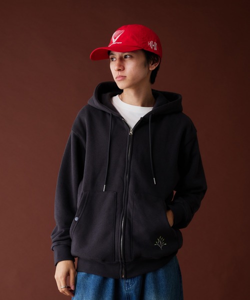 Adoon plain（アドーンプレーン）の「LEAF LOGO FULL GIP HOODIE ／リーフロゴフルジップフーディ（パーカー・メンズ・ライトグリーン/アッシュグレー/杢グレー・MEDIUM/LARGE）」の4枚目の写真